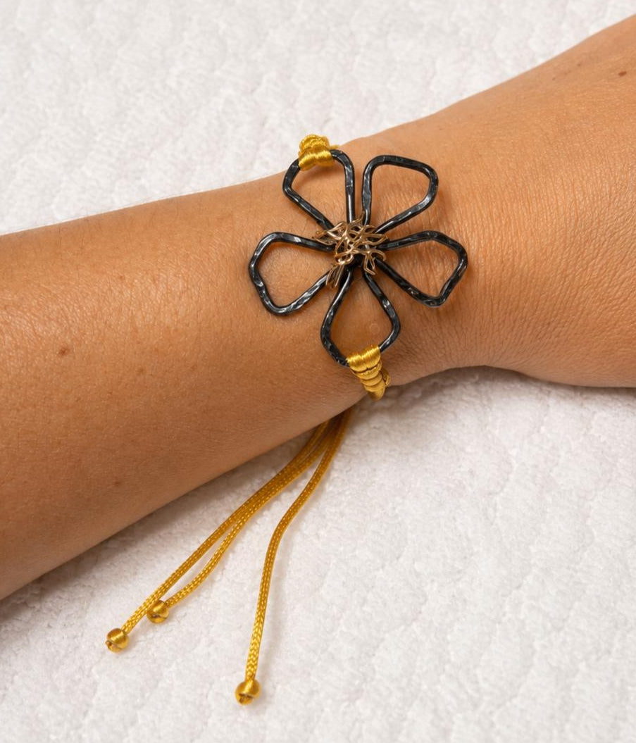 Pulsera Flor Noir Ajustable